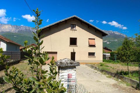   Maison avec potentiel - Le Cheylas  -+ garage double+ sous sol + combles am�nageables Maison - 6 pi�ce(s) - 157 m�