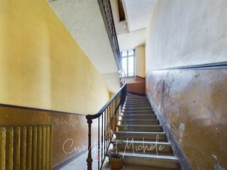  Immeuble � vendre 374 m�