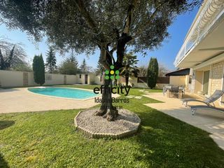  Maison � vendre 6 pi�ces 204 m�