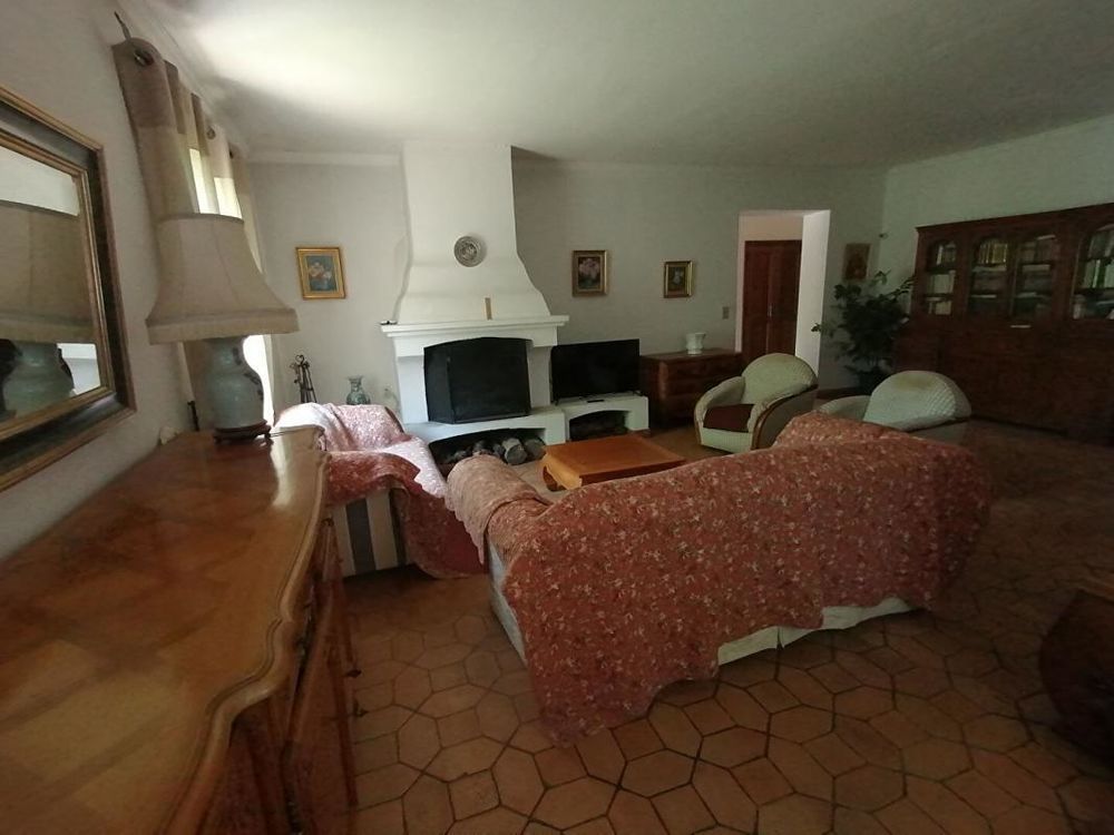 � vendre  Maison Saint-Cyr-sur-Mer (83270)