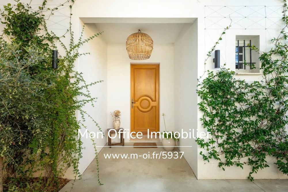 � vendre  Maison �guilles (13510)