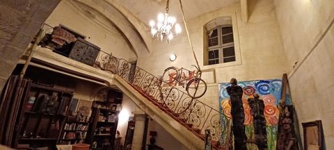 A SAISIR ! RARE ET EXCEPTIONNEL ! FONDS ET  MURS COMMERCIAUX  A VENDRE (  TOUS COMMERCES   ) 129000 30250 Sommieres