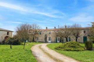  Maison � vendre 6 pi�ces 299 m�