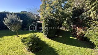  Propri�t�/ch�teau � vendre 8 pi�ces 250 m�