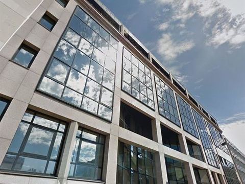 A proximit&eacute; du Quai Charles Pasqua, Local en RDC , ERP et PMR , rare sur le secteur ! 5595 92300 Levallois perret