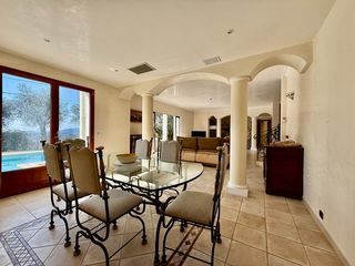  Villa � vendre 5 pi�ces 200 m�