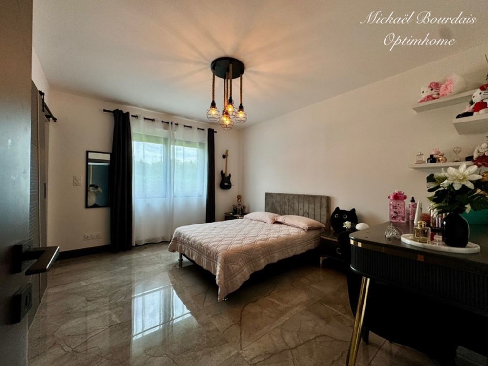 � vendre  Villa Solesmes (72300)