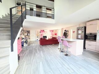  Villa � vendre 8 pi�ces 227 m�