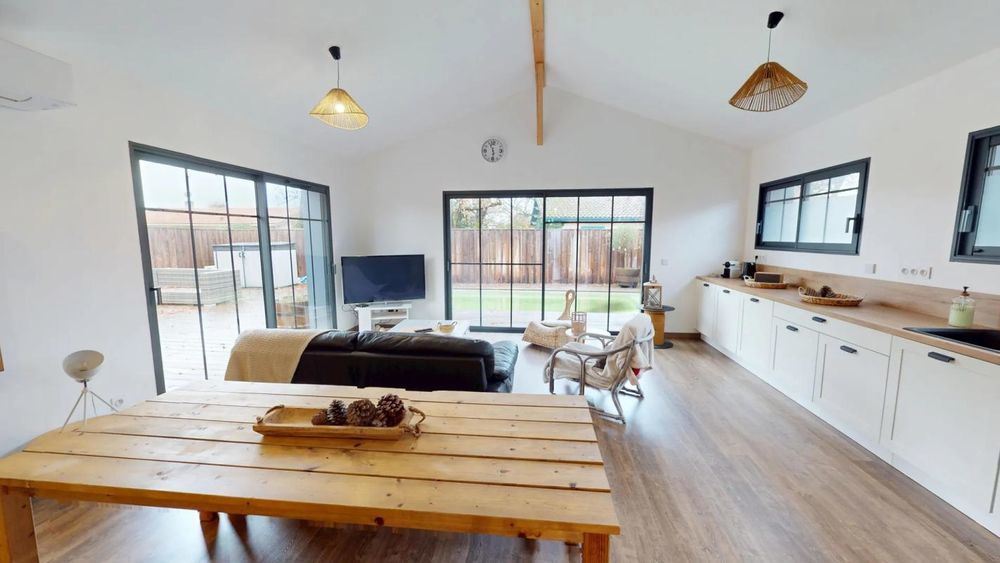 � vendre  Propri�t�/ch�teau Ar�s (33740)