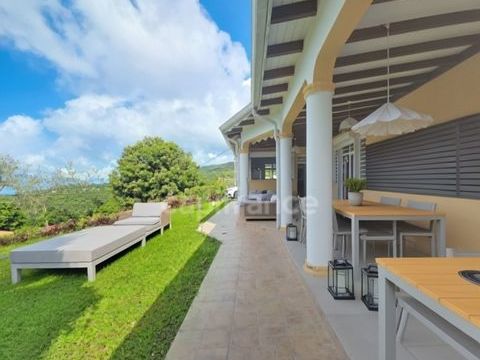   Villa spacieuse avec vue mer 3 chambres, potentiel d'agrandissement � Vieux-Habitants (971) Villa - 5 pi�ce(s) - 157 m�