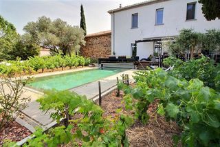  Propri�t�/ch�teau � vendre 11 pi�ces 305 m�