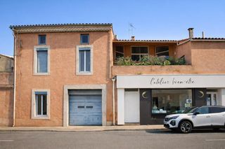  Immeuble � vendre 14 pi�ces 650 m�