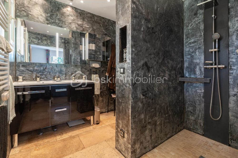 � vendre  Propri�t�/ch�teau Jouques (13490)