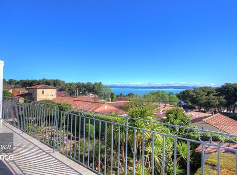   Dpt Bouches du Rh�ne (13), � vendre SAINT MITRE LES REMPARTS maison P8 de 230 m�Grande villa familiale ou investissement � Vue e Villa - 8 pi�ce(s) - 230 m�