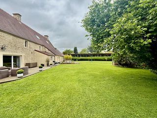  Propri�t�/ch�teau � vendre 15 + pi�ces 370 m�