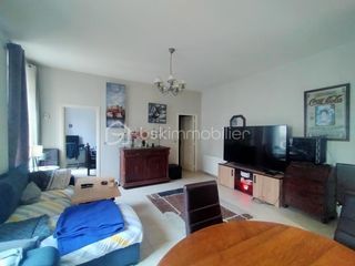  Immeuble � vendre 15 + pi�ces 280 m�