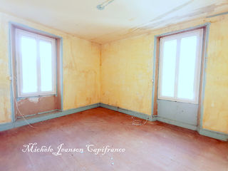  Immeuble � vendre 15 + pi�ces 439 m�