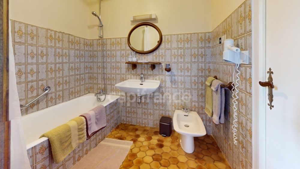 � vendre  Propri�t�/ch�teau Sainte-C�cile (50800)