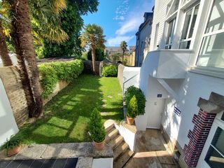  Immeuble � vendre 13 pi�ces 330 m�