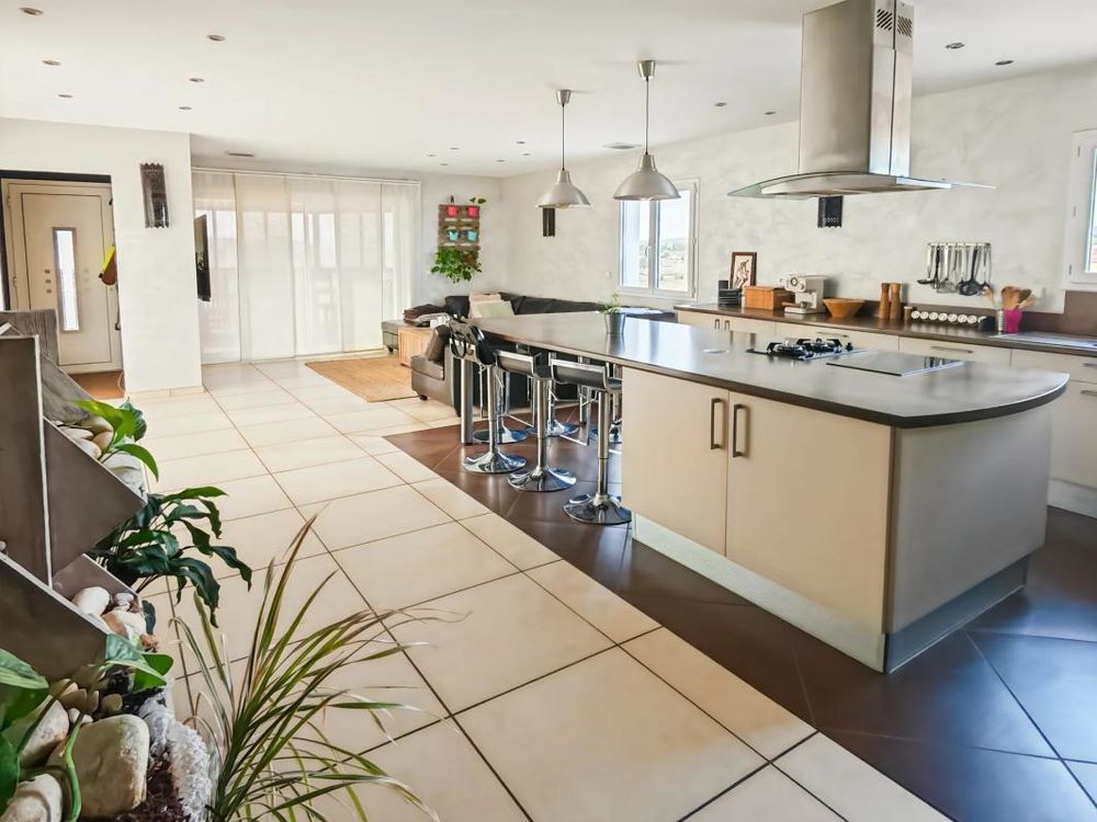 � vendre  Villa Villeveyrac (34560)