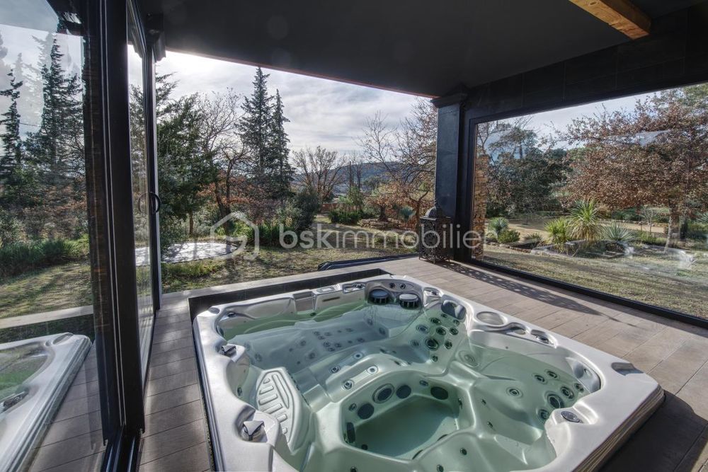 � vendre  Propri�t�/ch�teau Uchaux (84100)