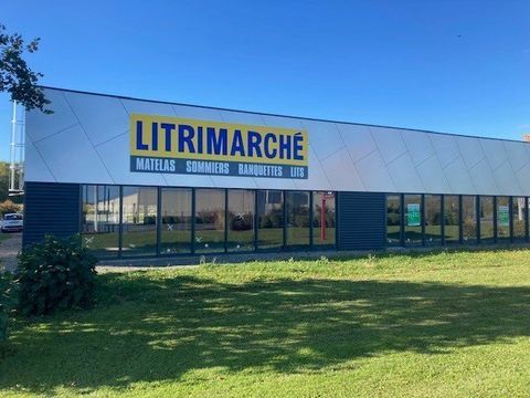 Cellules commerciales 5886 71570 Chaintre