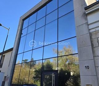  Immeuble � vendre 10 pi�ces 270 m�