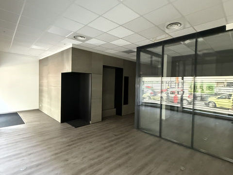 Local/bureau &agrave; vendre  () 268500 74100 Annemasse