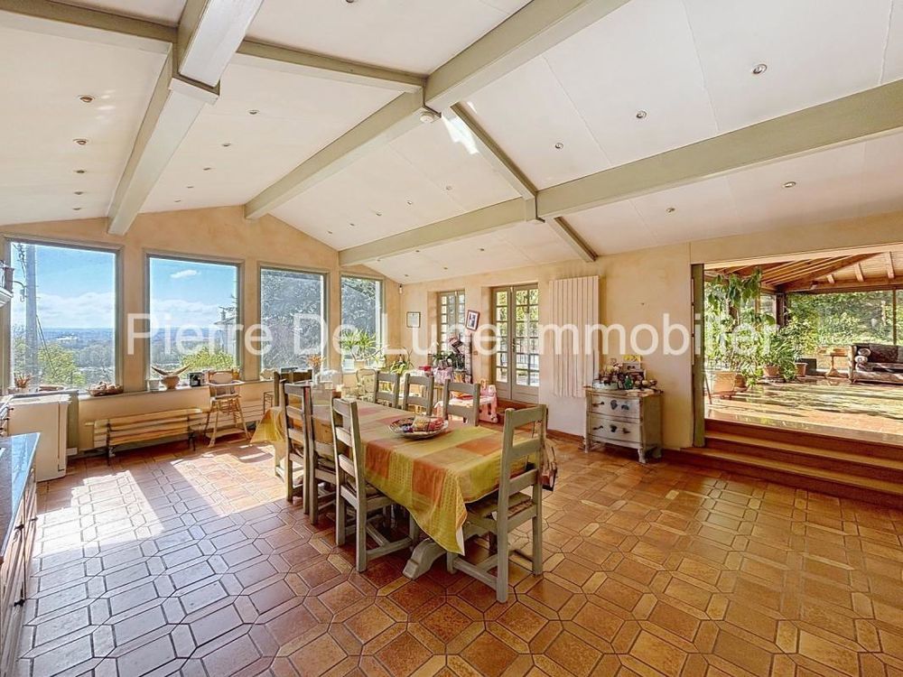 � vendre  Propri�t�/ch�teau Caluire-et-Cuire (69300)