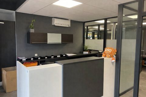 A vendre - Local commercial 360000 25000 Besancon