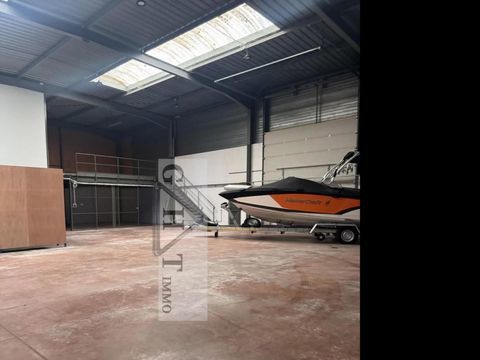 ENTREPOT A LOUER 750 M&sup2; GRETZ ARMAINVILLIERS 5100 77220 Gretz armainvilliers