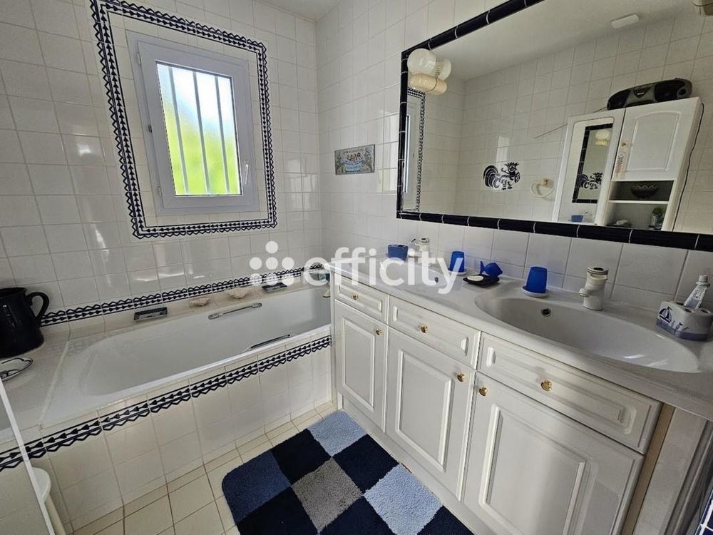 � vendre  Maison Sainte-Marie-de-R� (17740)