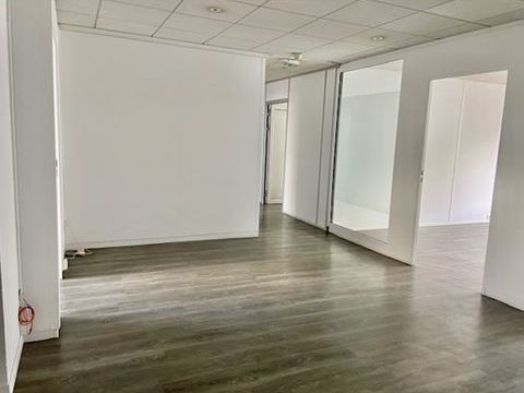 Bureaux de 229 m&sup2; non divisibles &agrave; louer &agrave; Levallois-Perret 7060 92300 Levallois perret