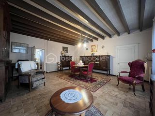  Propri�t�/ch�teau � vendre 10 pi�ces 202 m�