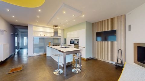   Ensemble immobilier maison d'habitation de prestige et bureaux Maison - 10 pi�ce(s) - 302 m�