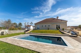  Maison � vendre 6 pi�ces 197 m�