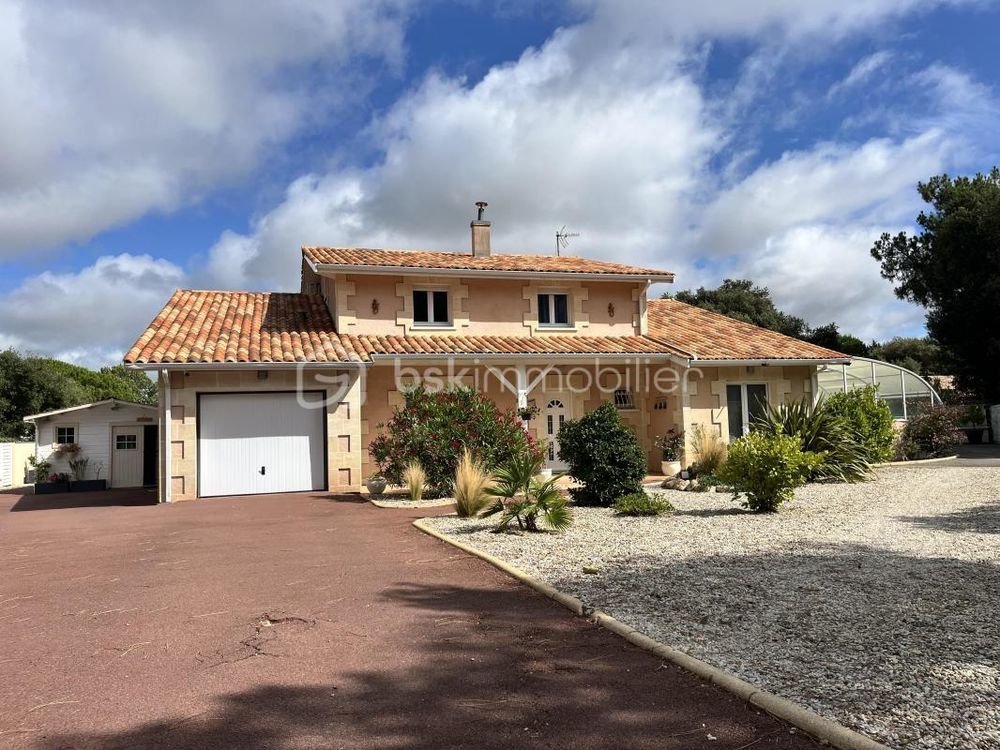 � vendre  Villa Soulac-sur-Mer (33780)