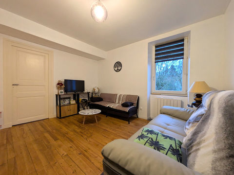   APPARTEMENT 58 m2 - 2/3 CHAMBRES - CAVE - GARAGE - EXT�RIEUR - REZ DE CHAUSSEE Appartement - 3 pi�ce(s) - 59 m�