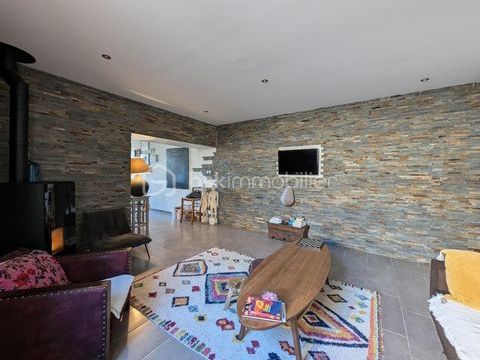   Maison de charme de 175 m� avec terrasse, studio ind�pendant et grand grand garage Maison - 5 pi�ce(s) - 175 m�