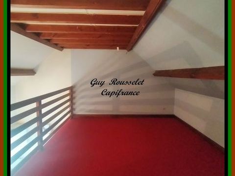   PROPRIETE A VENDRE FAITE D'UNE MAISON, D'UNE GRANGE, D'UN GRAND TERRAIN Propri�t�/ch�teau - 4 pi�ce(s) - 93 m�