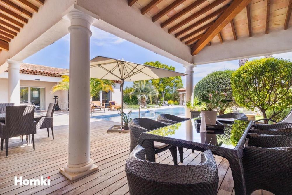 � vendre  Maison Le Cannet-des-Maures (83340)