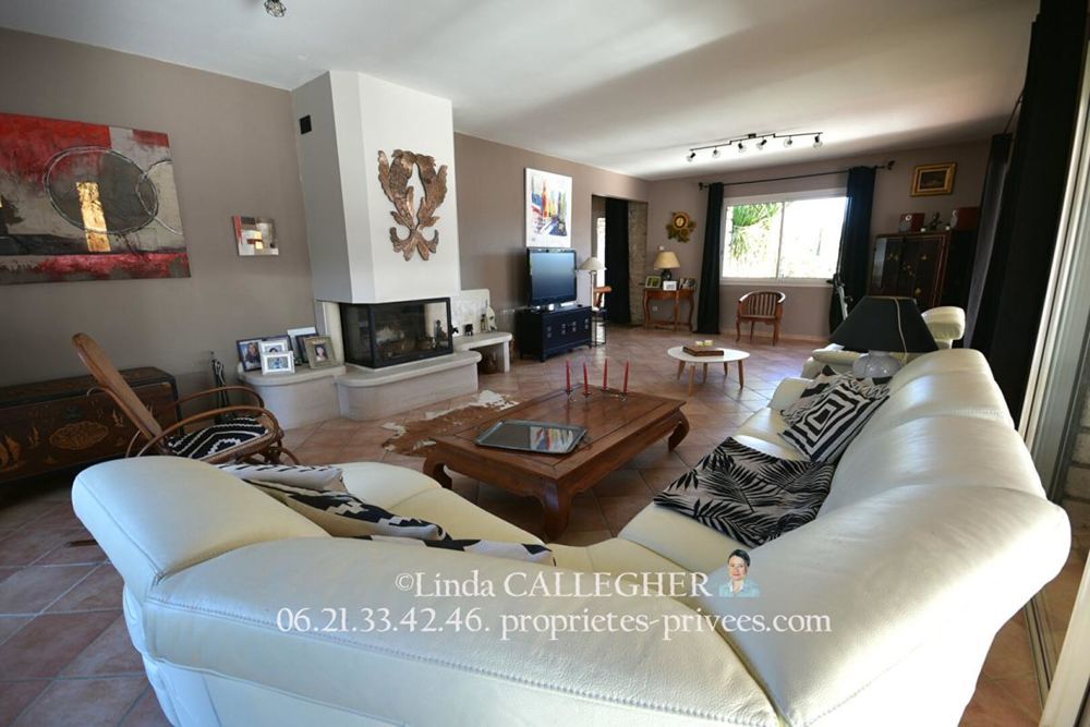 � vendre  Propri�t�/ch�teau Uz�s (30700)