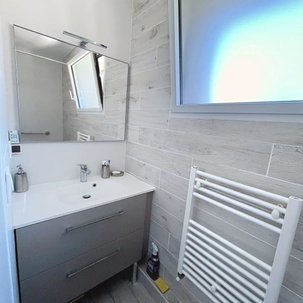 � vendre  Maison Bron (69500)