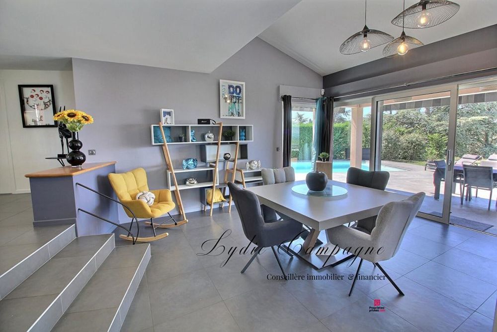 � vendre  Propri�t�/ch�teau Saint-Galmier (42330)