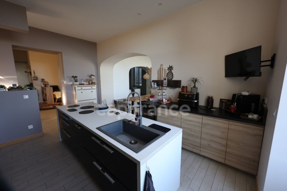 � vendre  Propri�t�/ch�teau Saint-Yzans-de-M�doc (33340)