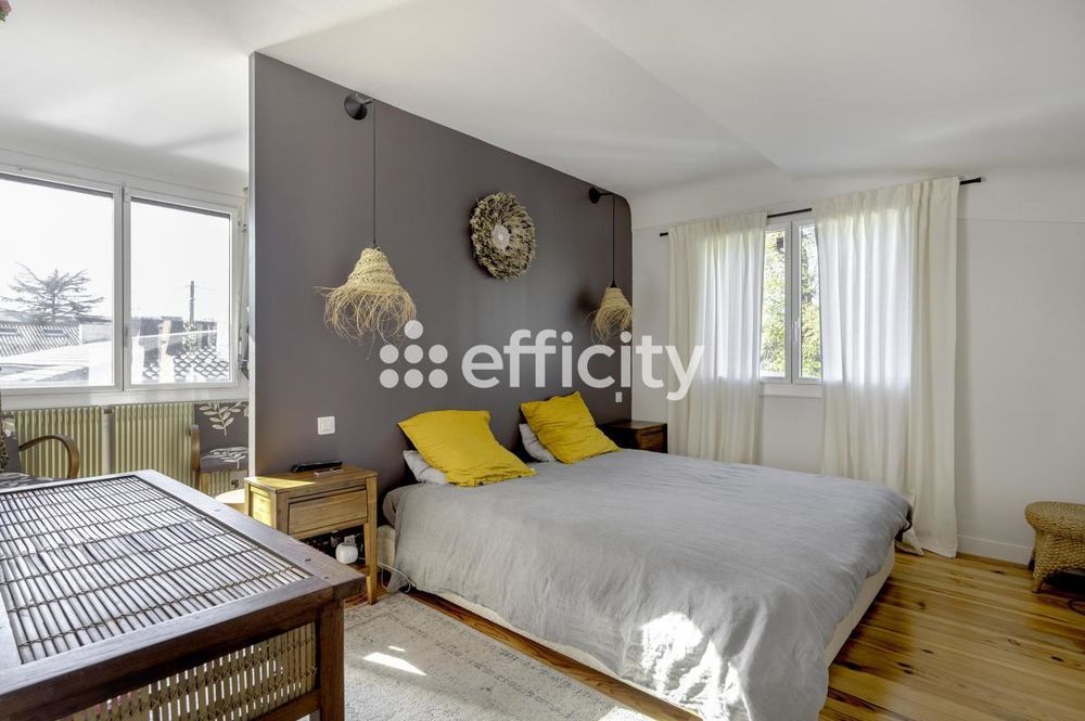 � vendre  Villa Bruges (33520)