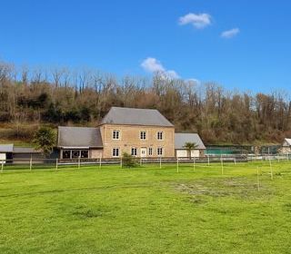  Maison � vendre 9 pi�ces 215 m�