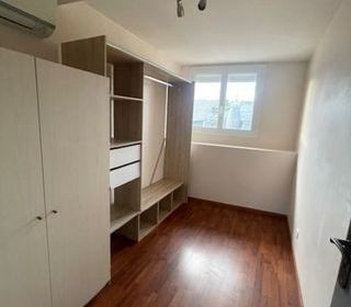  Immeuble � vendre 15 + pi�ces 800 m�