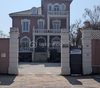  Propri�t�/ch�teau � vendre 10 pi�ces 233 m�