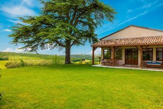  Propri�t�/ch�teau � vendre 15 + pi�ces 715 m�